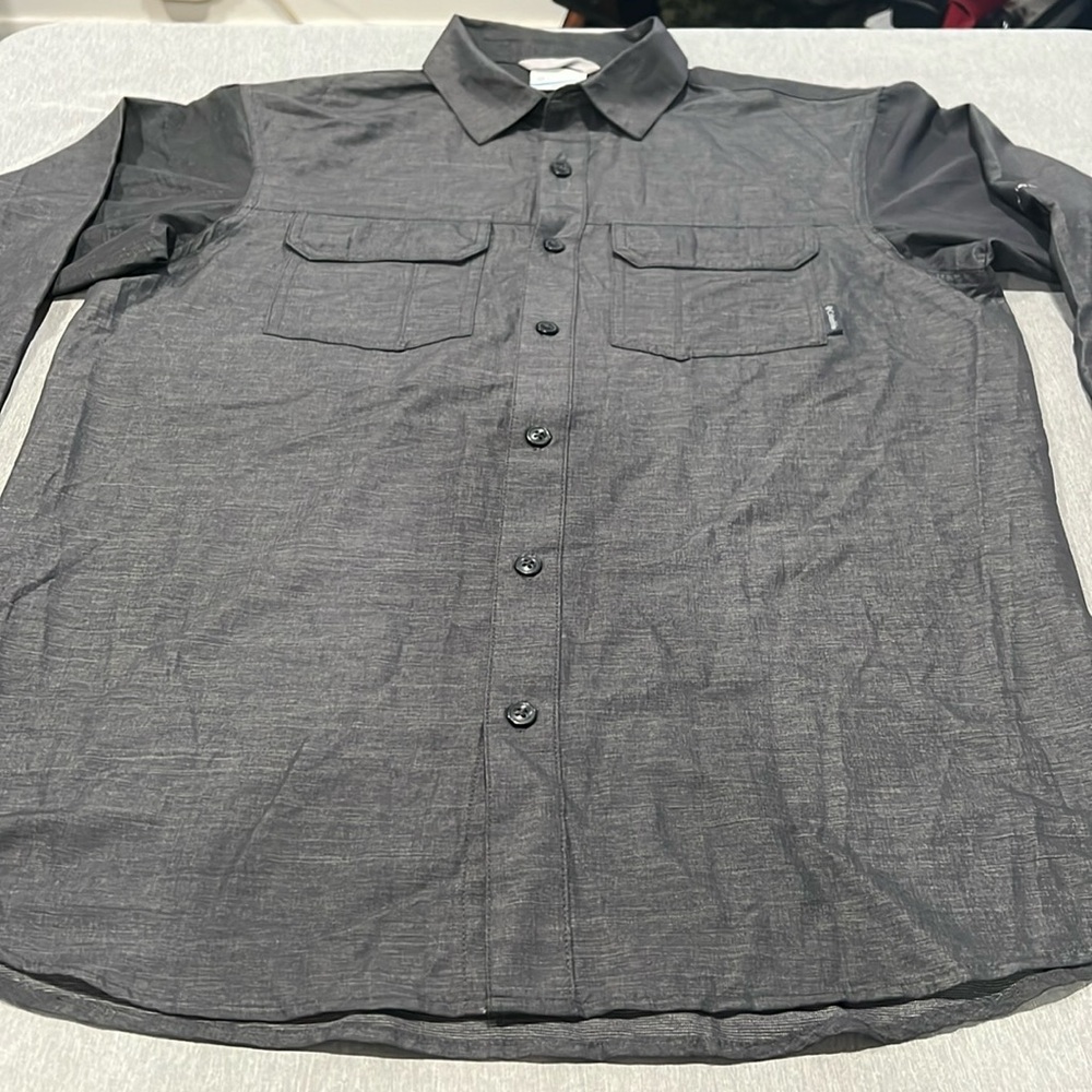COLUMBIA HIKING BUTTON SHIRT 👕 NWOT